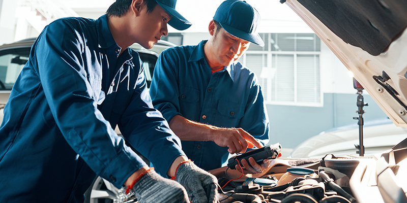 最新の整備設備と技術で愛車をベストコンディションにします。